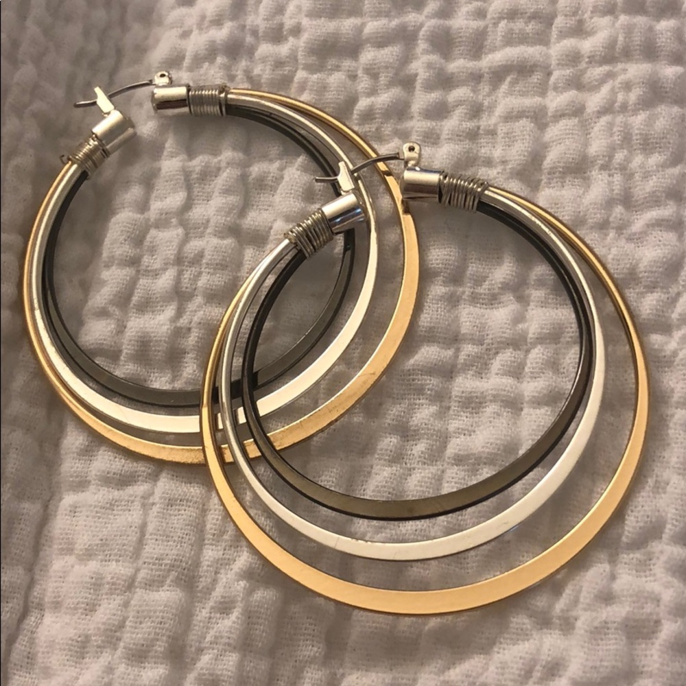 Tricolor hoop earrings